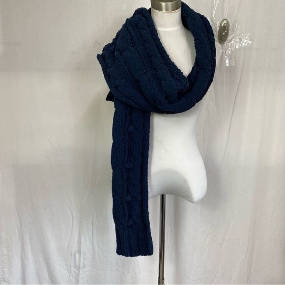 Abercrombie & Fitch navy blue knit Pom Pom balls scarf - Picture 4 of 6